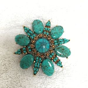 Chicios Green Stone Pin