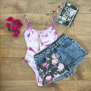 🌸Dollhouse High Waisted Floral Shorts