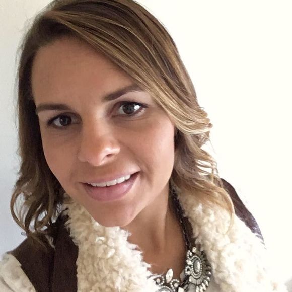 Meet your Posher, Joleen - Picture 1 of 1