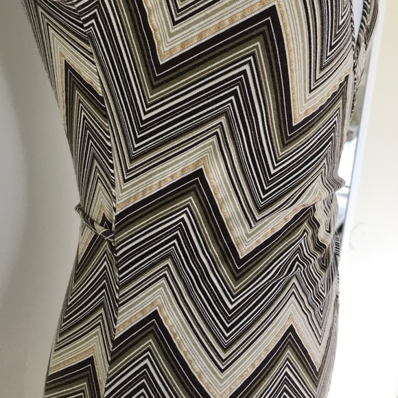 NAF NAF FAUX WRAP DRESS. - Picture 4 of 8