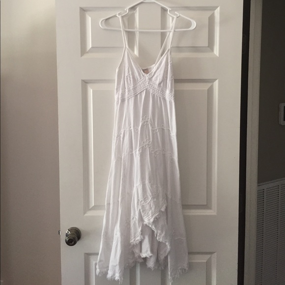 Dresses & Skirts - Giocam white beach dress