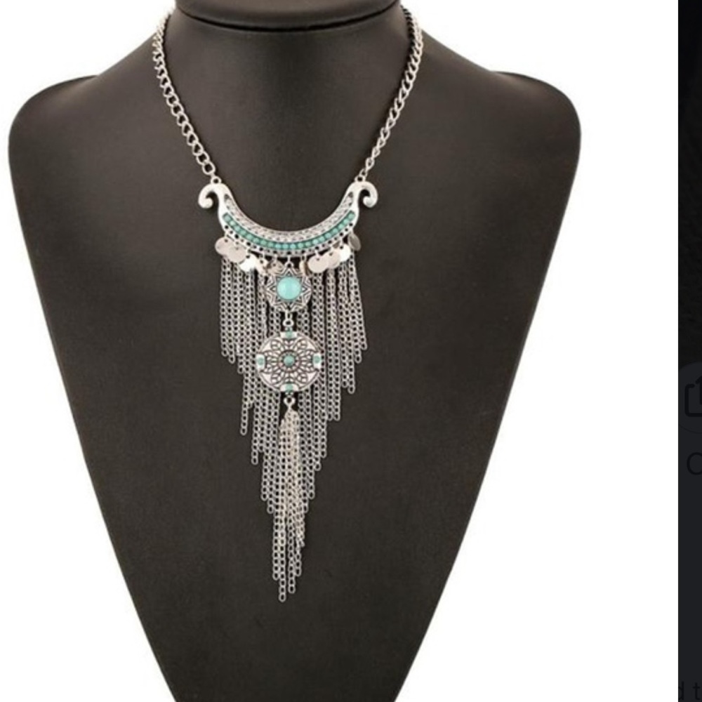 New statement necklace - Picture 2 of 4