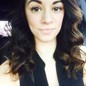 Meet your Posher, Caitlin