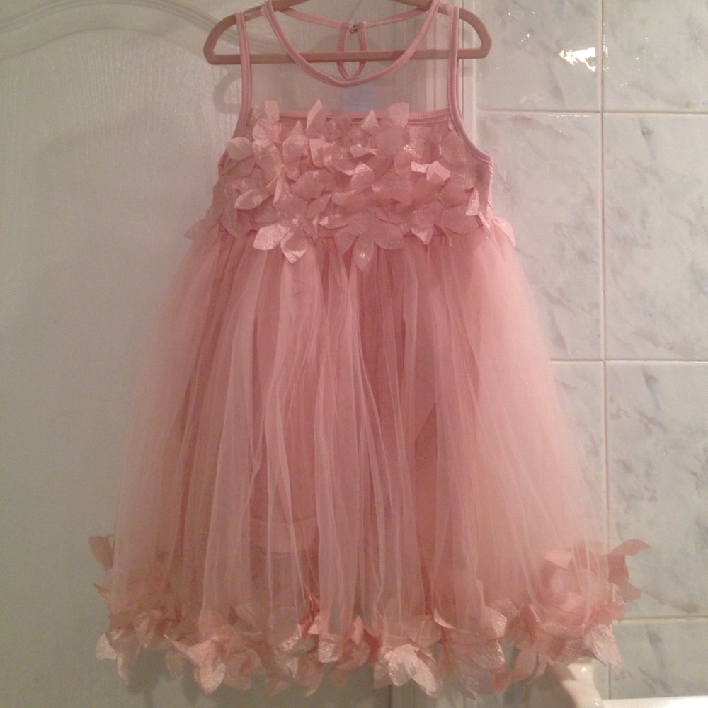 LAST 1! LITTLE DIVA ALERT! Unique Petal tier dress - Picture 3 of 7