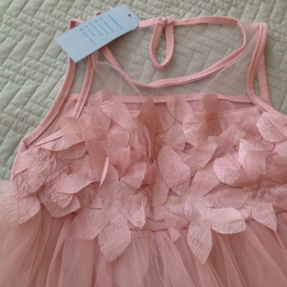 LAST 1! LITTLE DIVA ALERT! Unique Petal tier dress - Picture 4 of 7