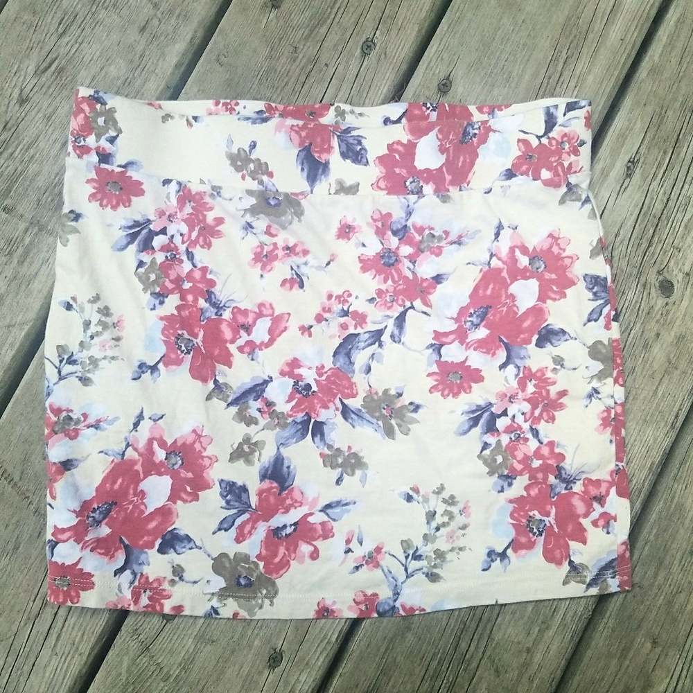 Zenana Ivory Floral Soft Mini Skirt