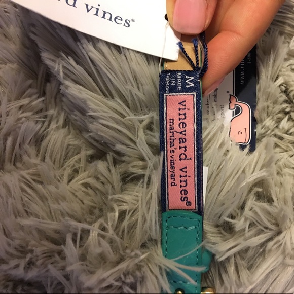 Vineyard Vines turquoise enamel leather belt! - Picture 3 of 6