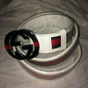 Authentic Nwts white Gucci Belt with chrome buckle