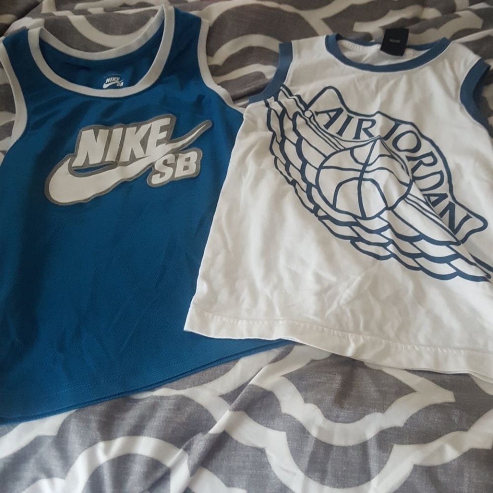 2 YOUTH BOYS SLEEVELESS SHIRTS