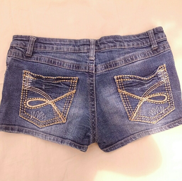 ✨SALE✨ Rue 21 Distressed Jean Shorts - Picture 3 of 3