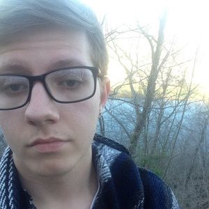 Meet your Posher, Logan