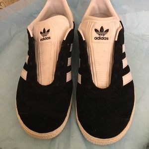 Kids junior gazelle 4.5 u.k 4