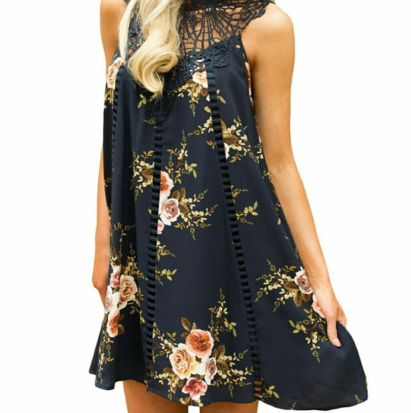 Floral Dress - Picture 3 of 8