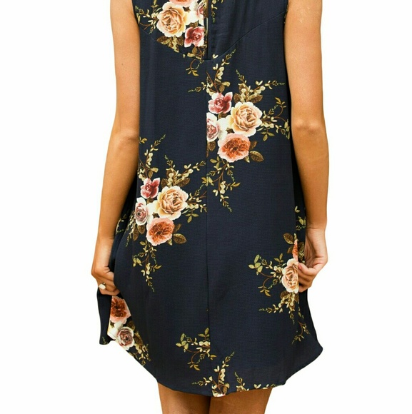 Floral Dress - Picture 5 of 8