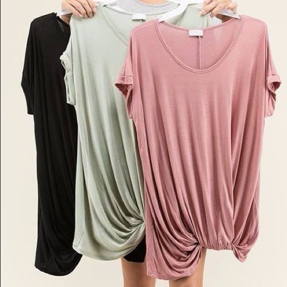 Black knotted boutique comfy top woman and plus - Picture 2 of 2