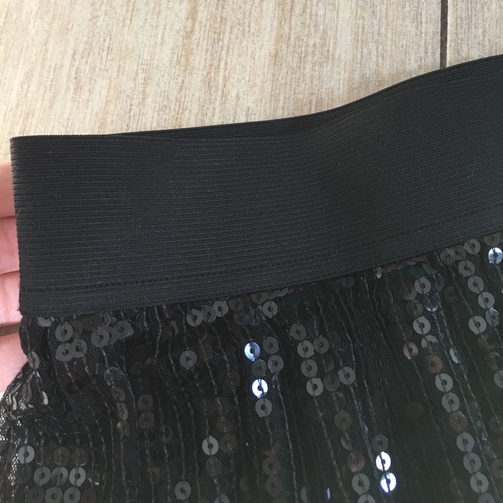 Girls black sequins bubble skirt - Picture 3 of 6