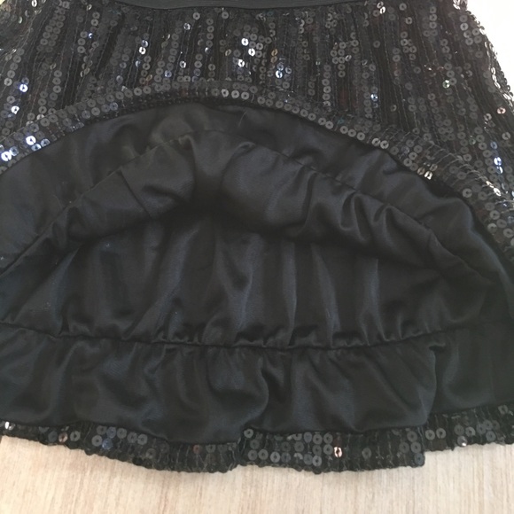 Girls black sequins bubble skirt - Picture 2 of 6