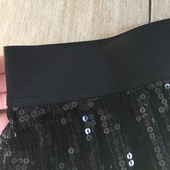 Girls black sequins bubble skirt - Picture 3 of 6