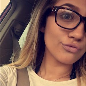 Meet your Posher, Faith