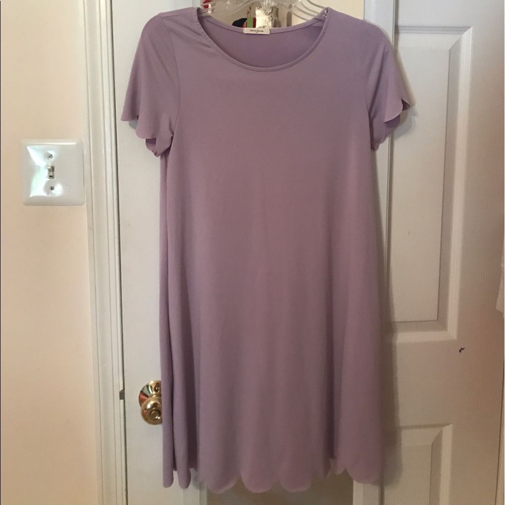 LAVENDER SCALLOPED SHIFT DRESS