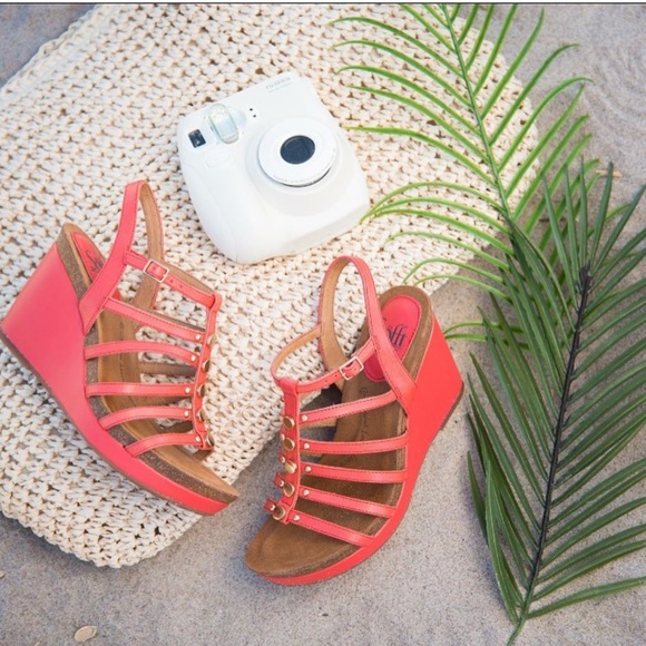 Coral Leather Strappy Studs Wedge Platform Sandal - Picture 5 of 5