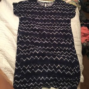 Blue zig zag t shirt dress