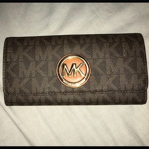 MK Jet Set Wallet