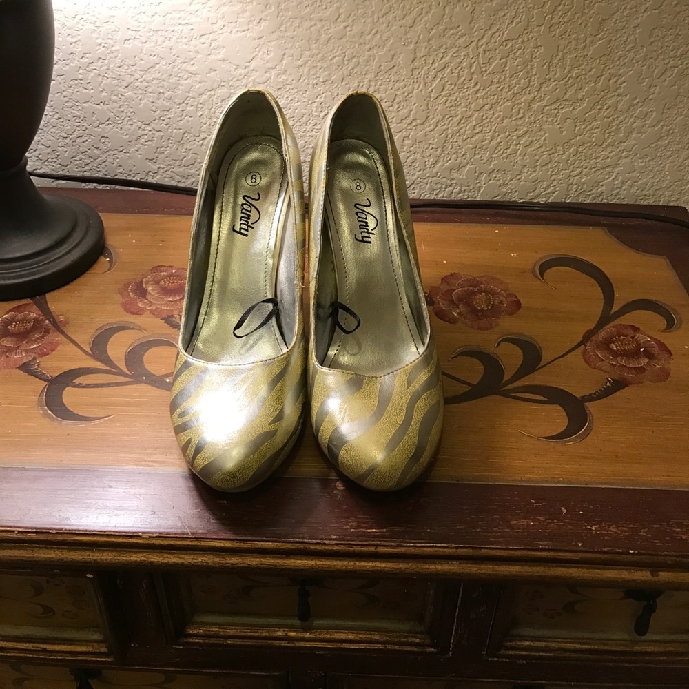 Yellow and silver zebra stripe heels