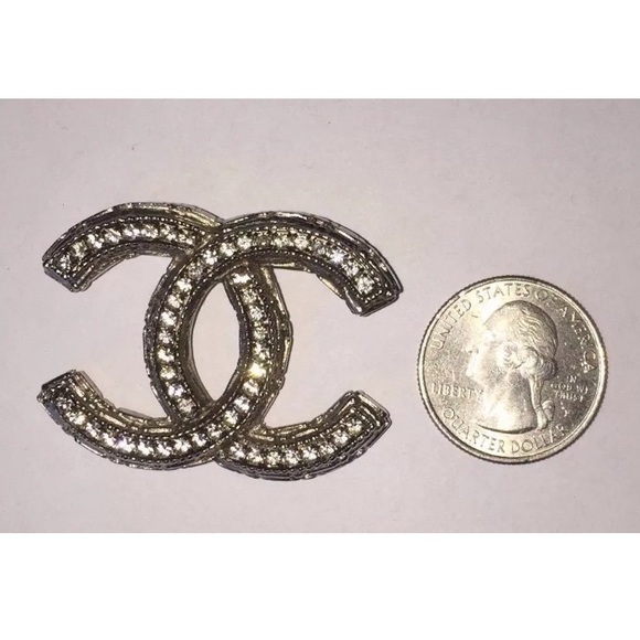 ❌SOLD❌ Chanel Silver Tone Swarovski Crystal Pin - Picture 4 of 8