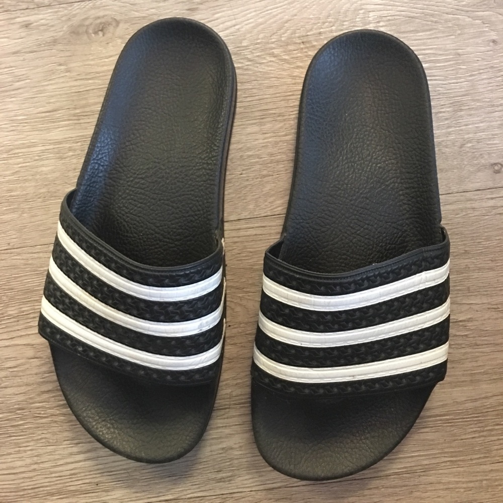 Adillete Slide Sandal