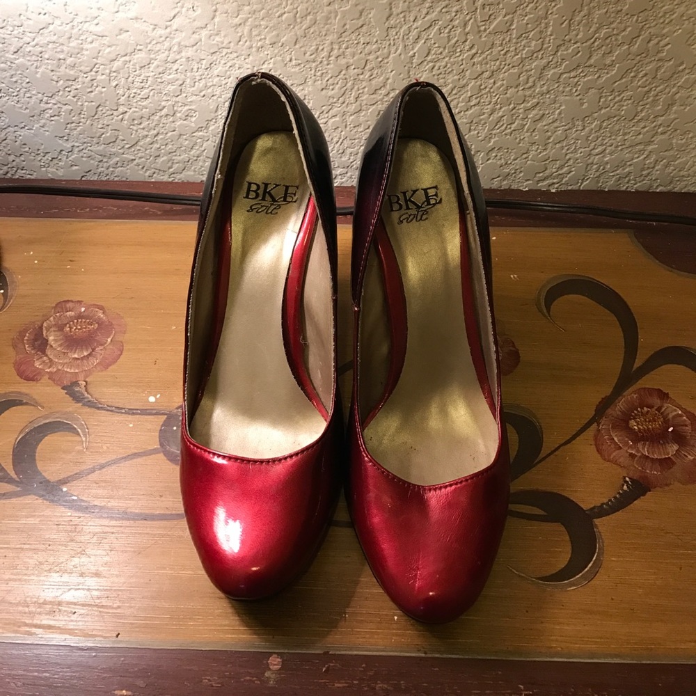 Red and black ombré heels