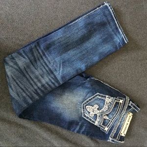 Rock Revival Berry / Straight Dark Wash 28x30.5