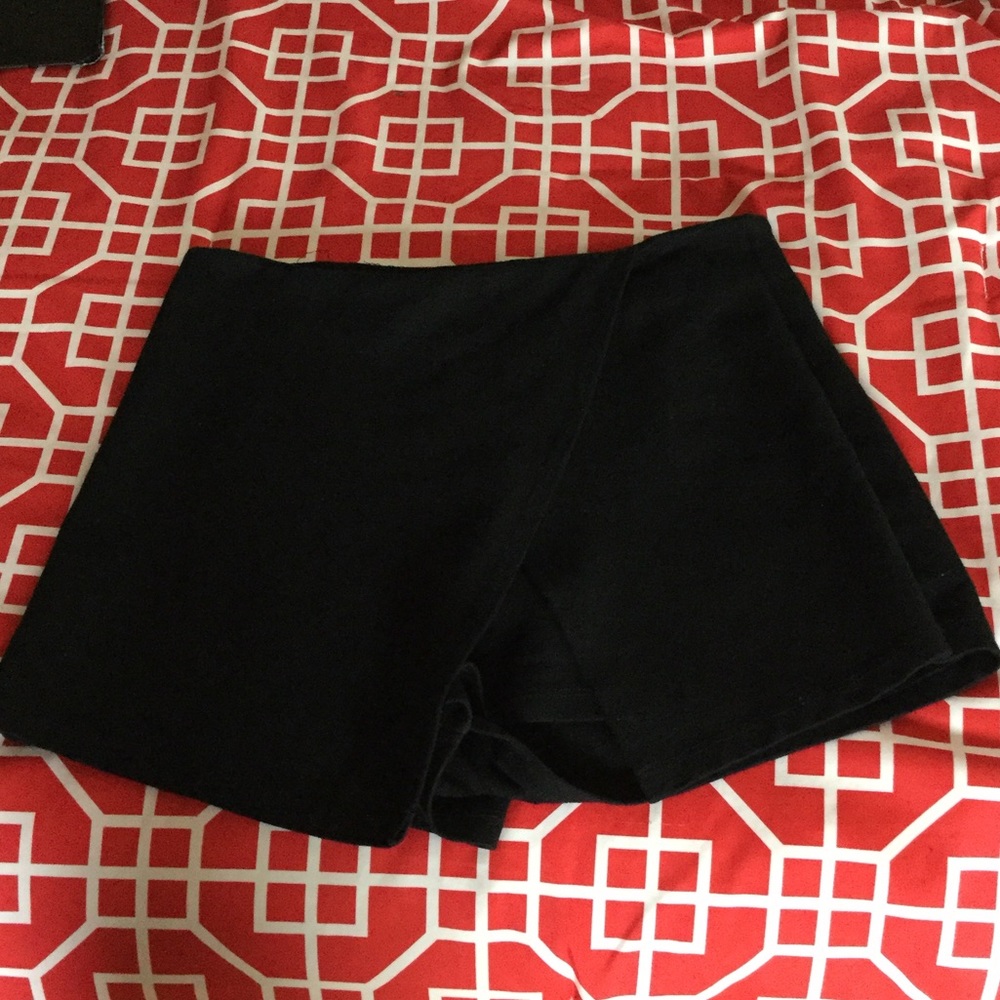 Brandy Melville Black Envelope Skort
