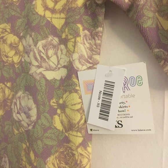 NWT lularoe Nicole htf unicorn floral print 😍 - Picture 2 of 3
