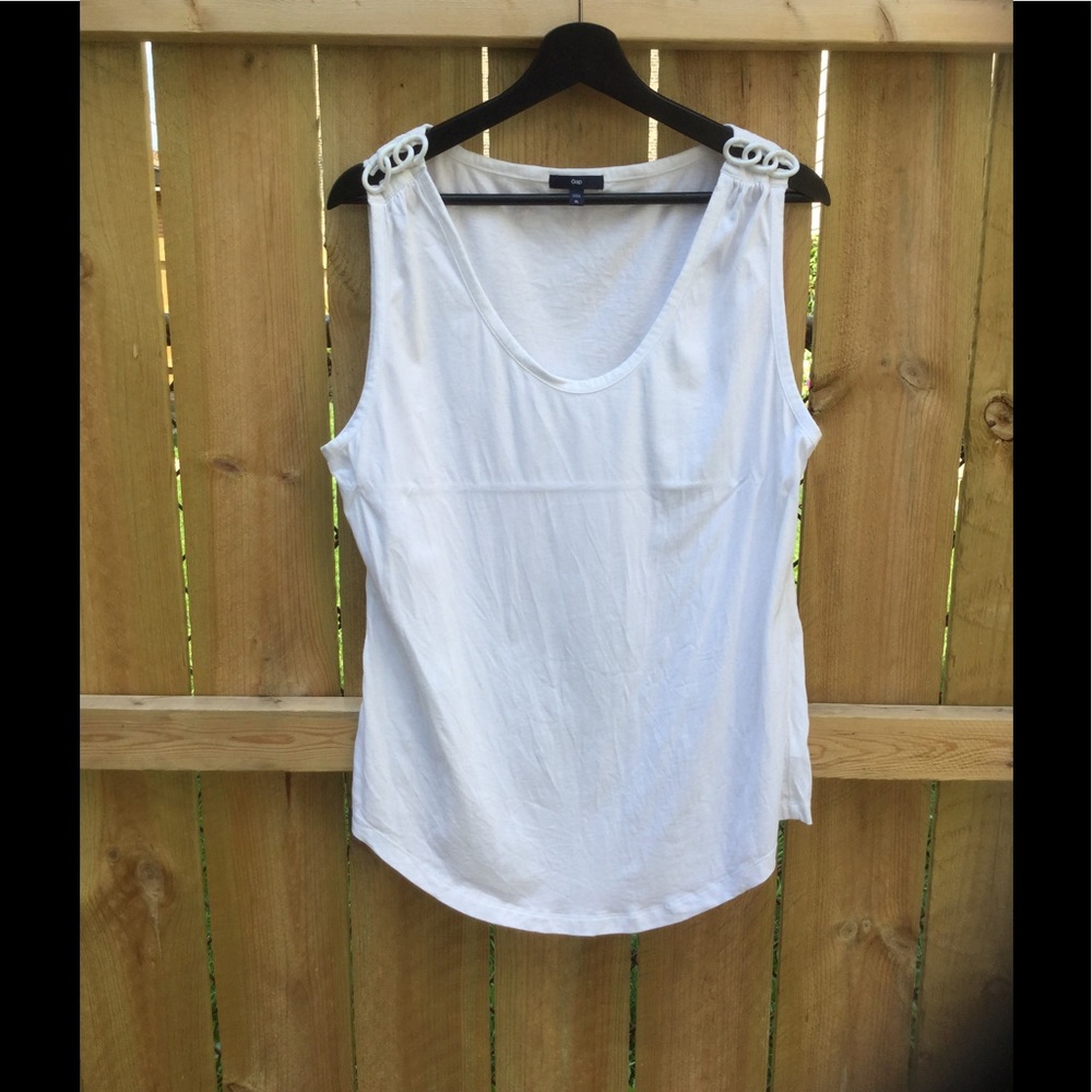 GAP white tank