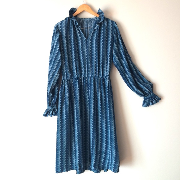 Dresses & Skirts - Silk dress geometric pattern ruffles gathers M