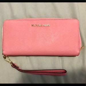 MK Travel Continental Wristlet
