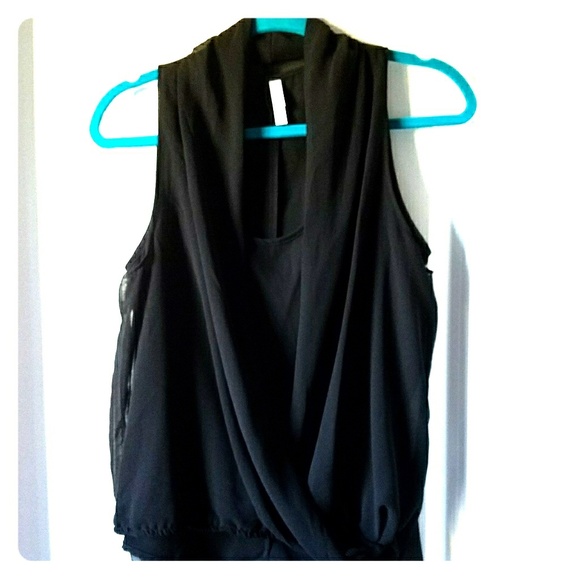 Black Wrap Front High Low Top - Picture 1 of 2
