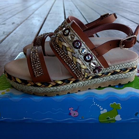 Tiny Platform Sandal - Picture 2 of 5