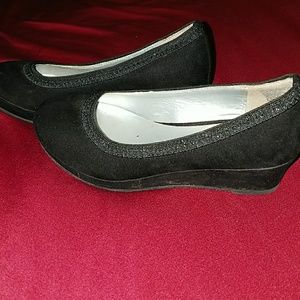 American Eagle black wedge shoes