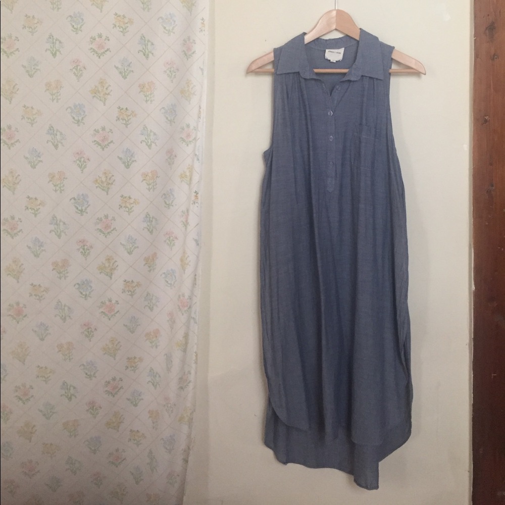 ⏰24 hr sale ⏰ Anthro blue long side split shirt
