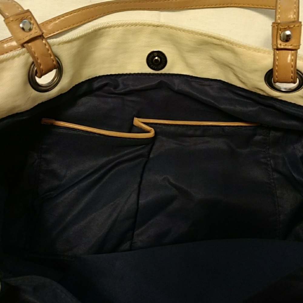 Navy & Ivory Colorblock Hobo Bag - Picture 6 of 6