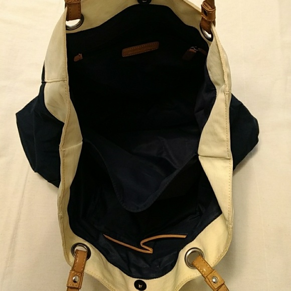 Navy & Ivory Colorblock Hobo Bag - Picture 4 of 6