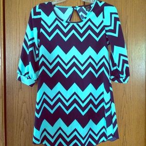 Junior blue chevron 3/4 sleeve dress