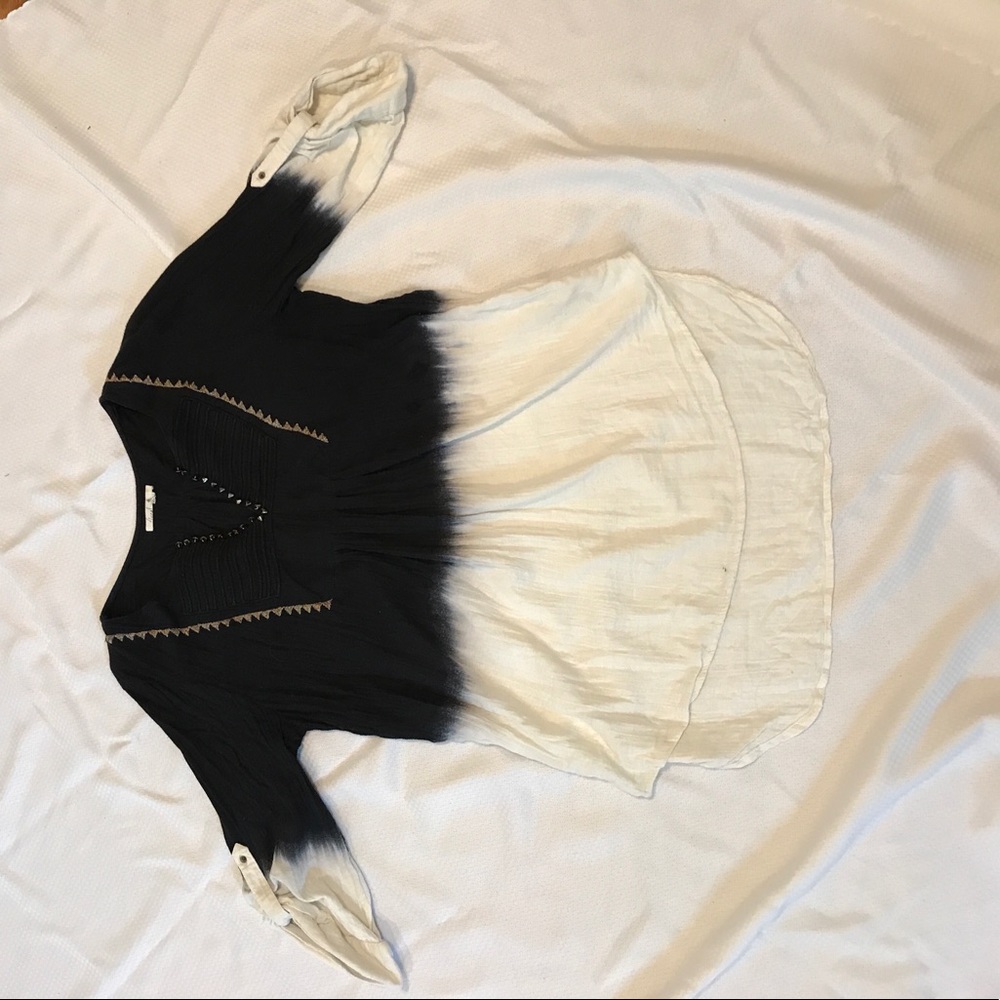 Size US12 ombré quarter length sleeved top