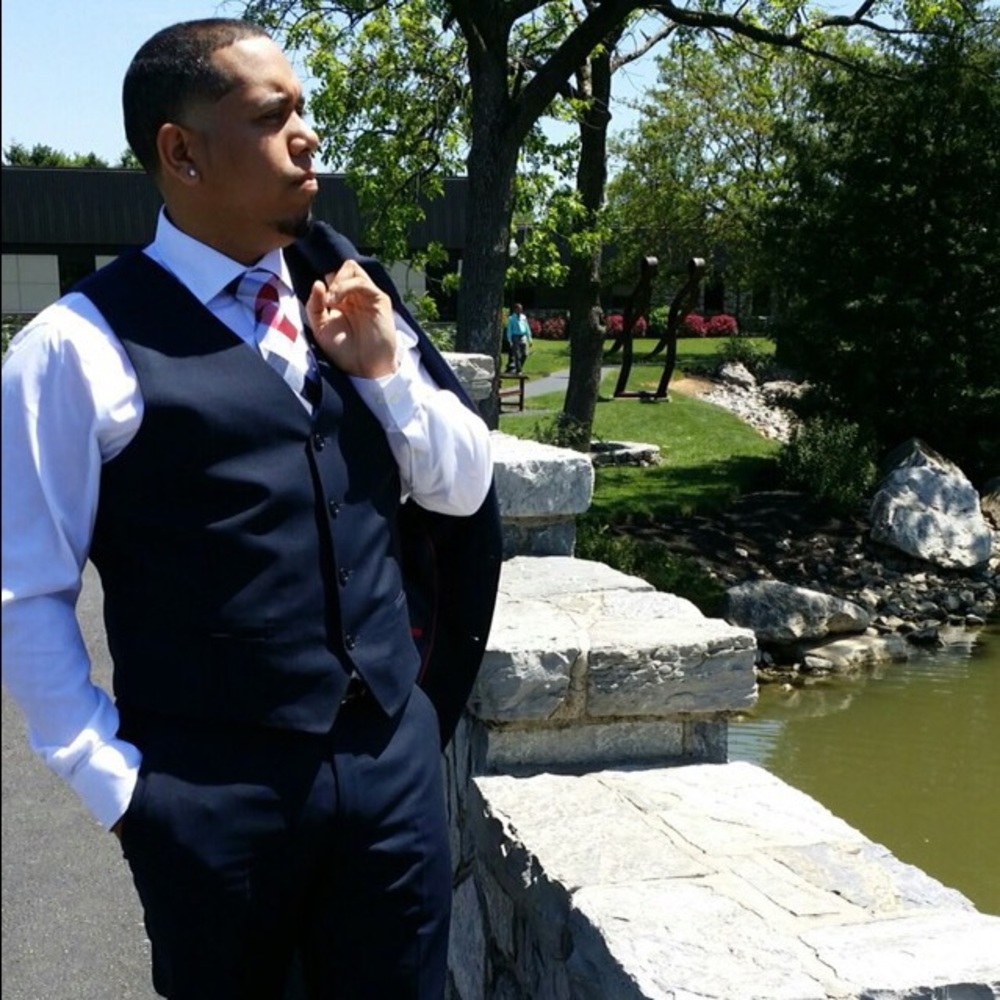 Meet your Posher, Luis