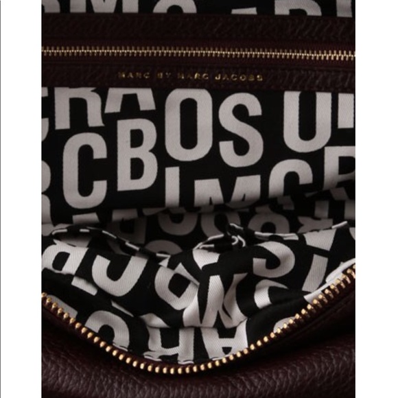 Marc by Marc Jacobs. Classic Q Groove Bag - Picture 4 of 5