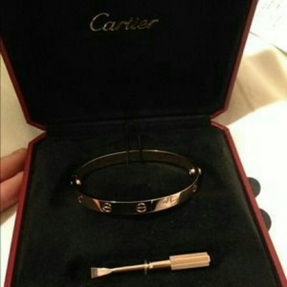 Cartier love bracelet 18kt gold size 19 and 20