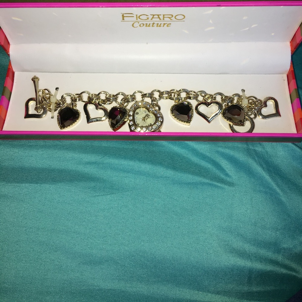 Gold bracelet 😍😍😍