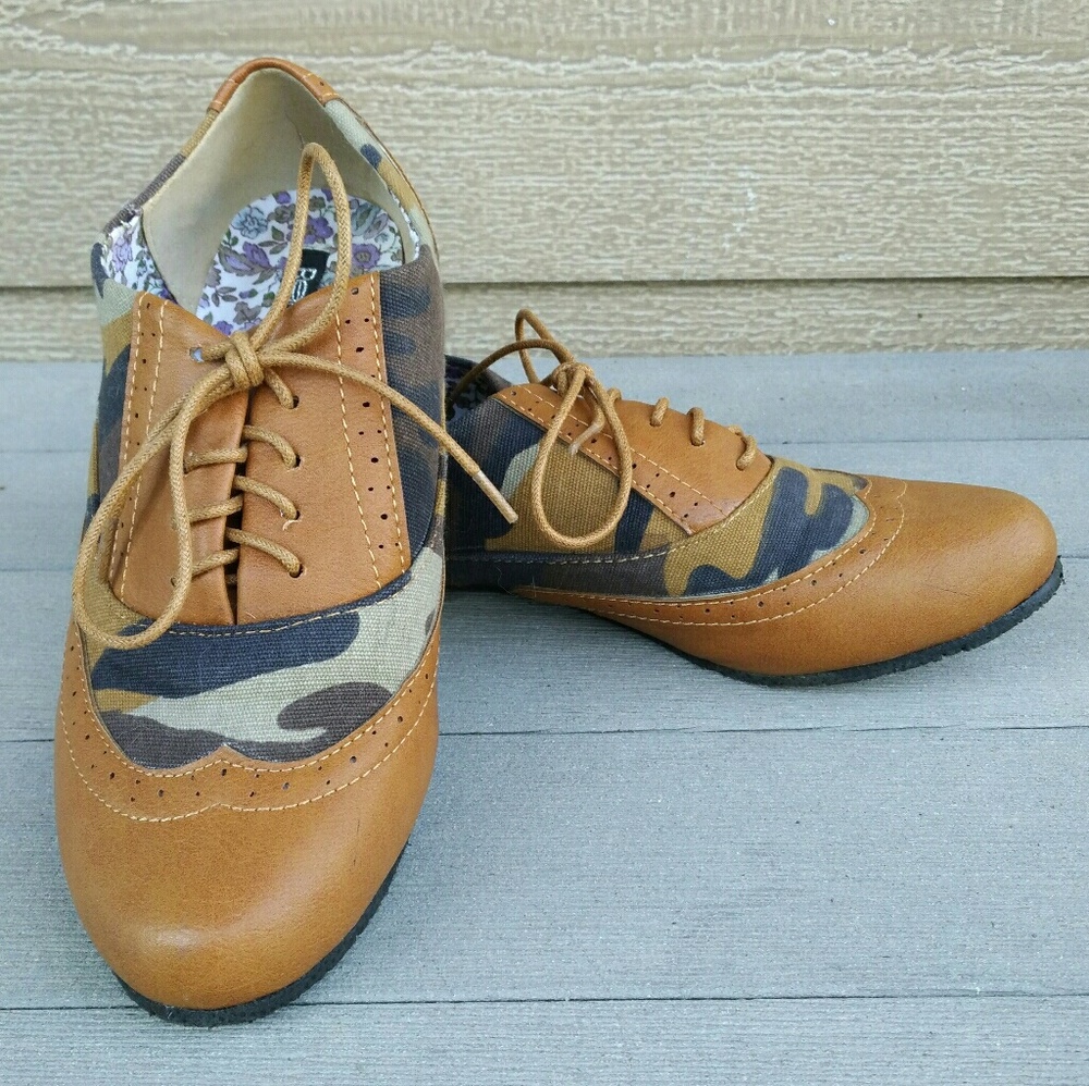 Brown camo oxfords